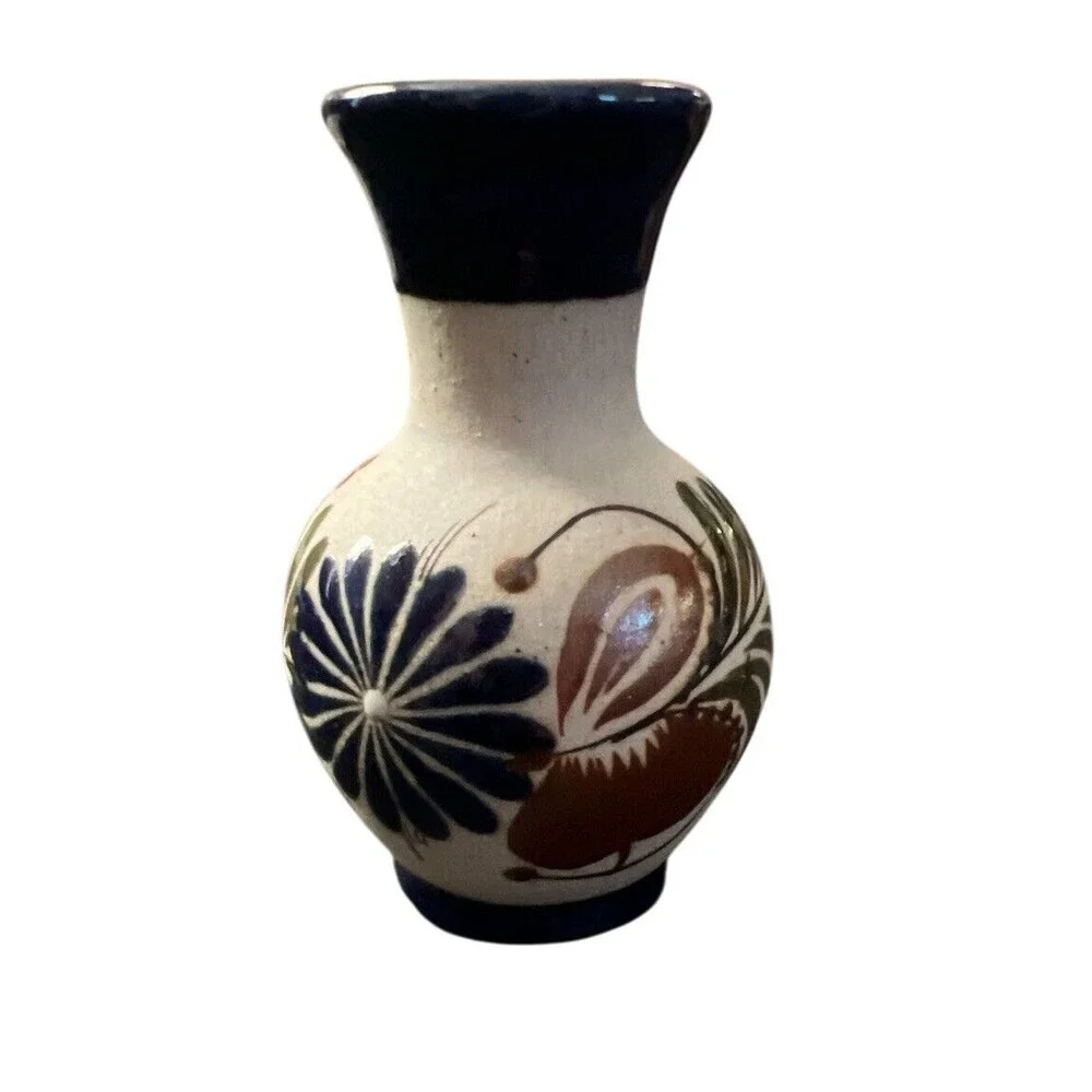Tonala Hand Painted Mexican Pottery‎ Bud Vase With Flowers & Leaves 4” Tall